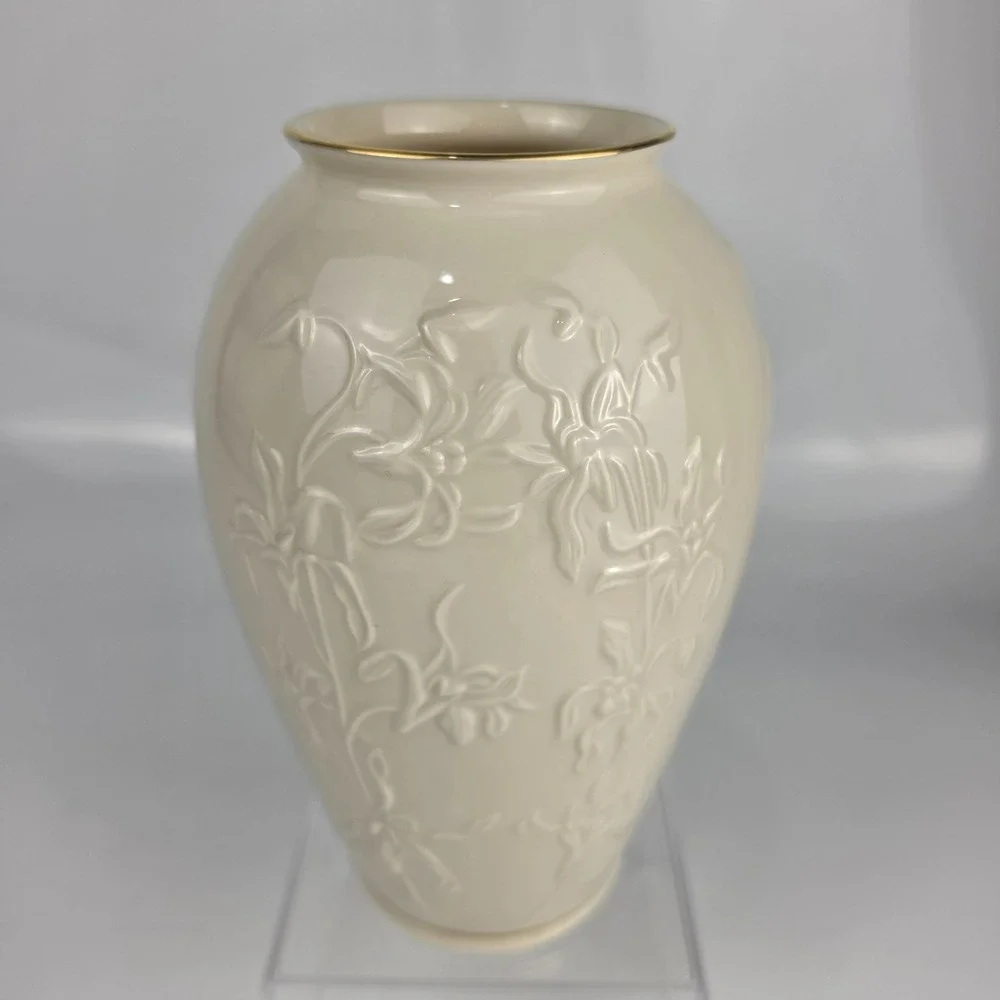 Lenox Centennial 1889-1989‎ Ivory Embossed Floral Vase Gold Trim Made in USA